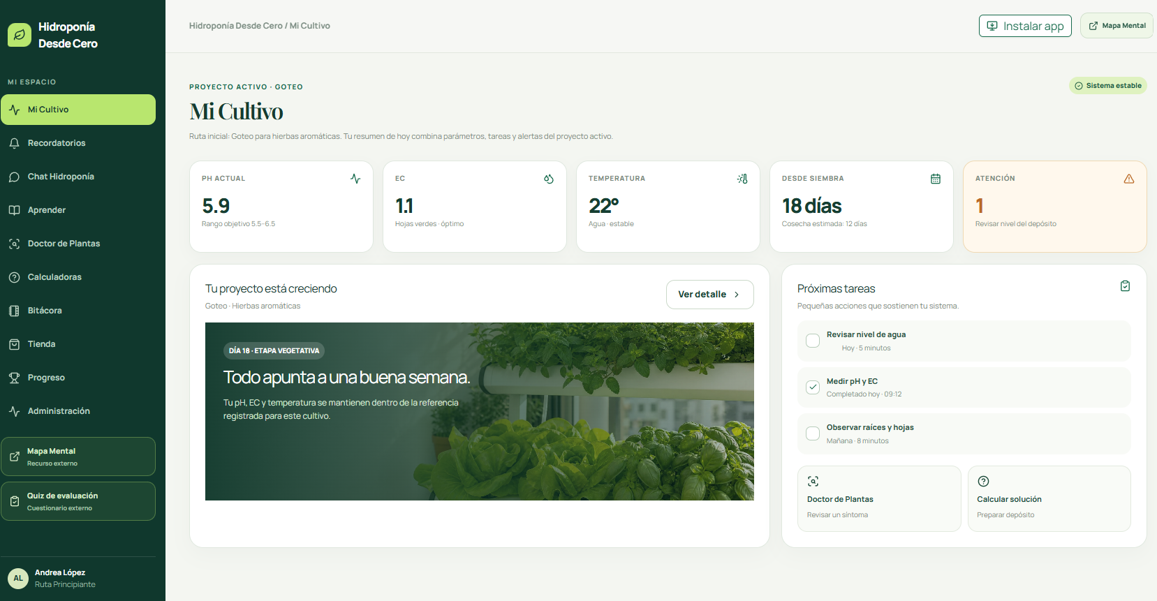 Panel Mi Cultivo dentro de la App-Web: pH, EC, temperatura, días desde siembra y próximas tareas